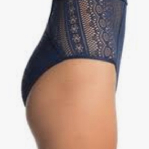 NEW BECCA Reveal Show & Tell Plunge One Piece Suit - Picture 4 of 7